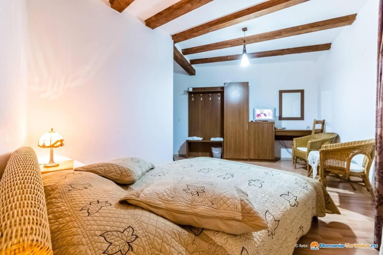 Pensiunea Casa Zmeilor Dragus Екстериор снимка