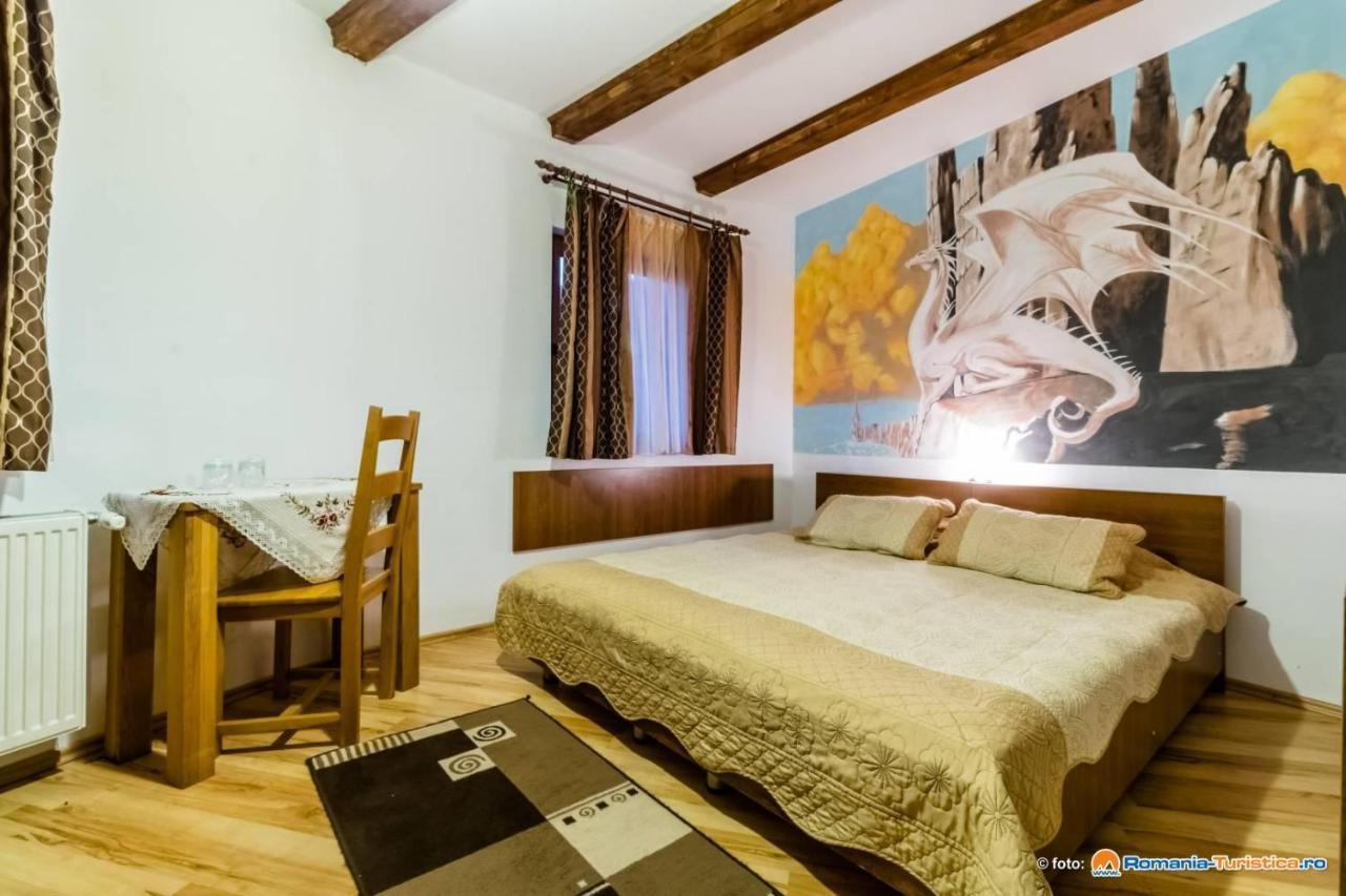 Pensiunea Casa Zmeilor Dragus Екстериор снимка